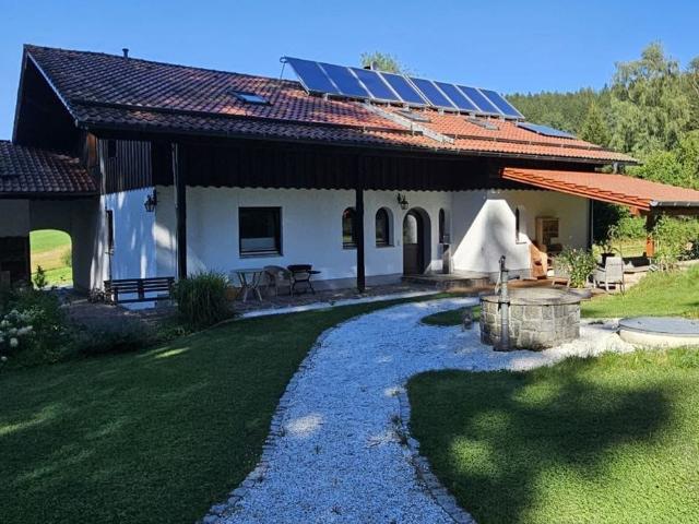 Charmante Landhausvilla mit traumhaften Weitblick in idyllischer Umgebung