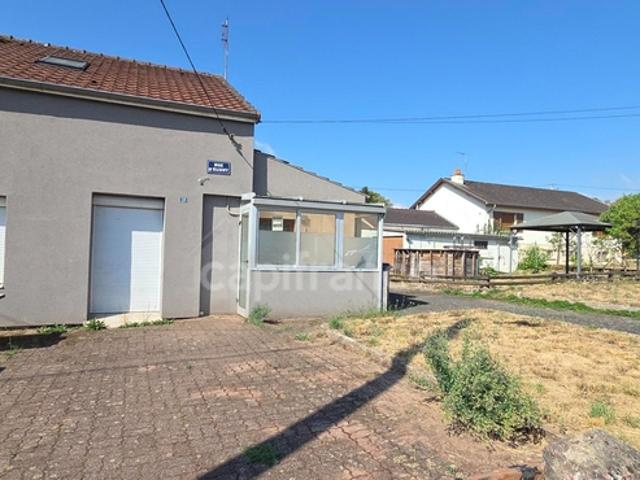 CHARMANTE Maison mitoyenne avec piscine