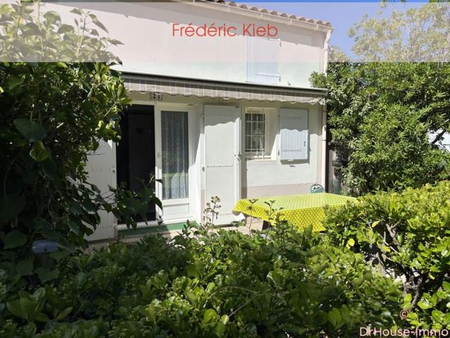 Charmante Maison Mitoyenne de 4 Pièces avec Piscine et Jardin à Saint Palais sur Mer