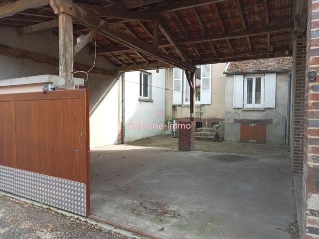 Charmante Maison Mitoyenne de 6 Pièces à Gy les Nonains avec Garage
