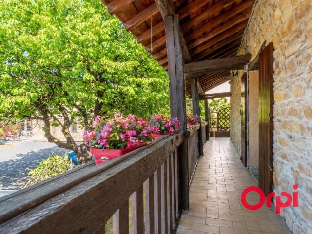 Charmante maison non mitoyenne de 77 m2 à Châtillon en pie. 76m² Châtillon