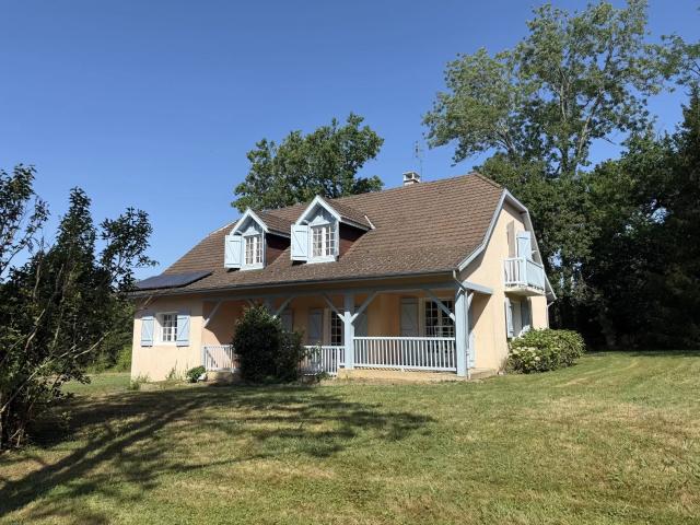 Charmante maison avec 5 chambres à Salies de Béarn 185m² Salies de Béarn