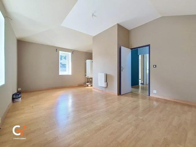 Charmante maison avec beau jardin La Bouille