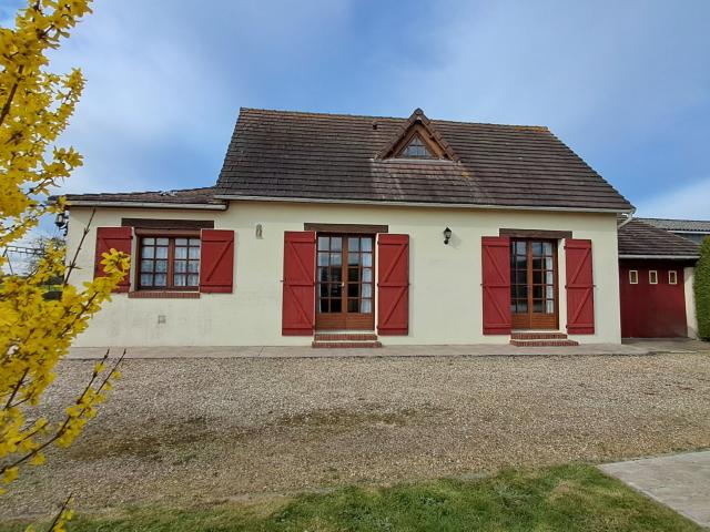 CHARMANTE MAISON AVEC DEPENDANCES