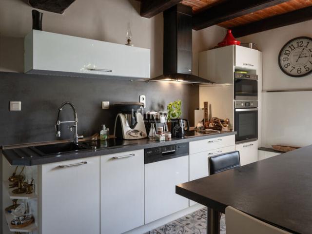 Charmante maison avec installations équestres