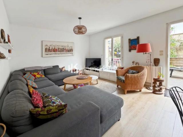 CHARMANTE MAISON AVEC JARDIN ET GARAGE