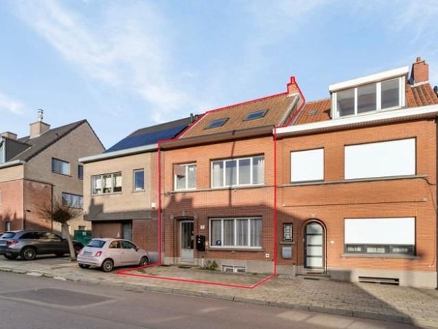 charmante maison avec jardin et parking à vendre