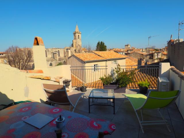 Charmante maison avec terrasse au coeur du centre ville d'Arl