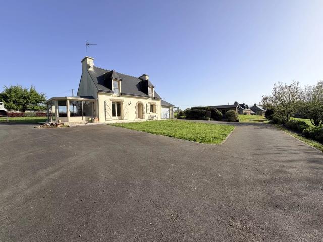 Charmante maison avec véranda, 4 chambres et garage