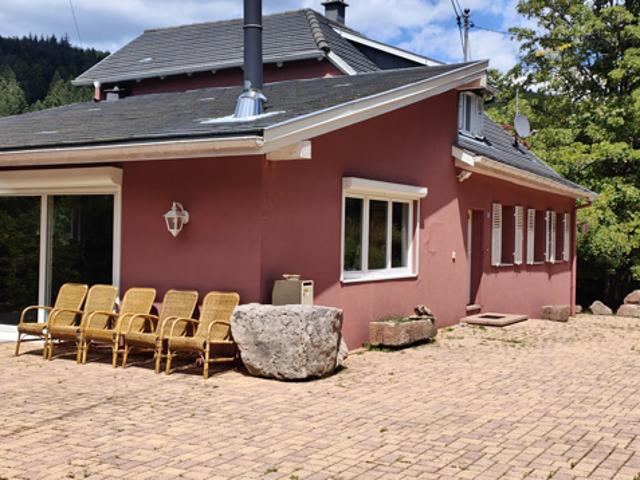 Charmante maison à Grandfontaine, quartier très ensoleillé s