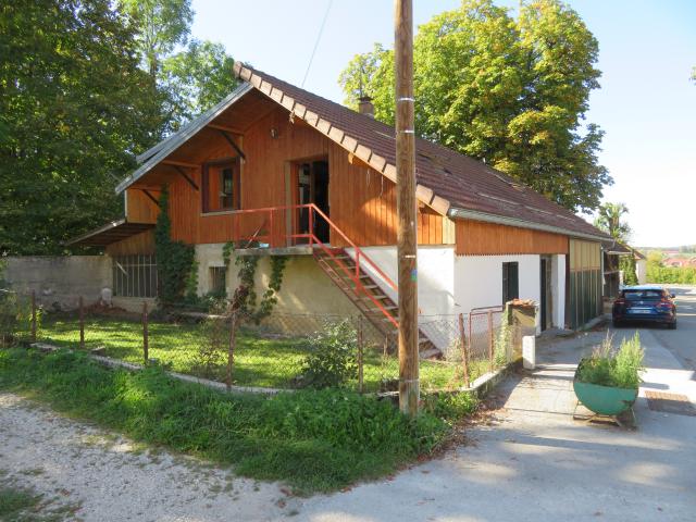 Charmante maison à fort potentiel 61 m2 habitables 235 m2 utiles Val d'Usier