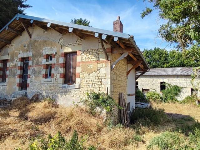 Mouterre Silly, maison et dépendances