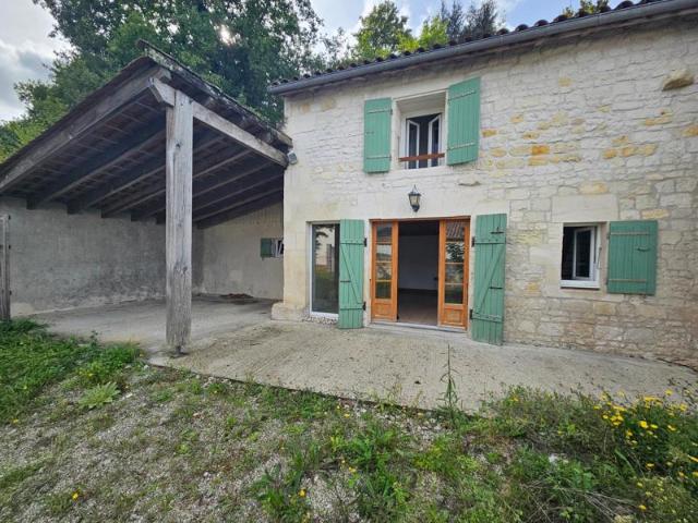 Maison en pierre,possibilité d'agrandissement, idéal premier achat en investissement locatif, cour, jardin