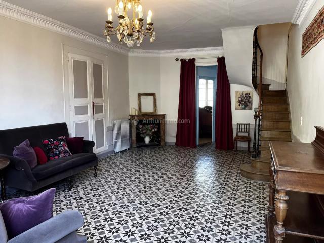 Charmante maison à vendre à La Chartre sur le Loir 237m² La Chartre sur le Loir