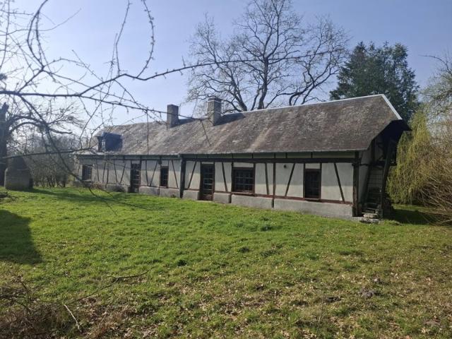 CHARMANTE MAISON ANCIENNE AU CALME AVEC DÉPENDANCE ET BEAU TERRAIN SANS VIS À VIS