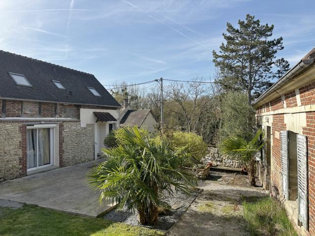 Charmante Maison Ancienne Rénovée 80 m2 au sol + dépendance