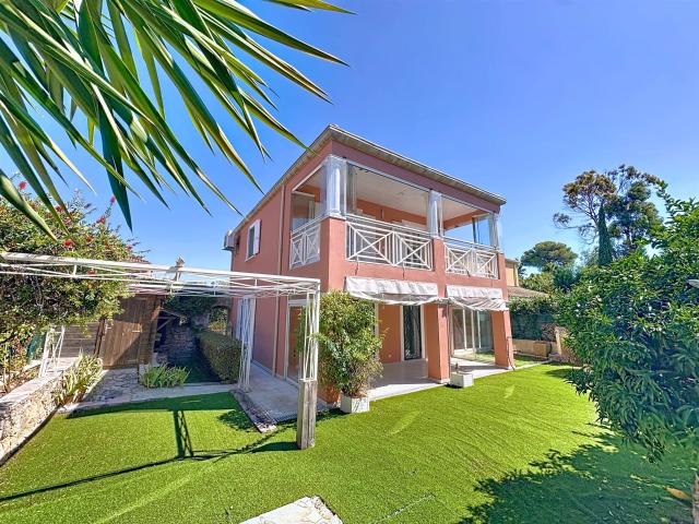 Charmante maison dans domaine privé 132m² Antibes