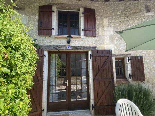 Charmante maison dans une petite copropriété près d'Aubeterr. 60m² Pillac