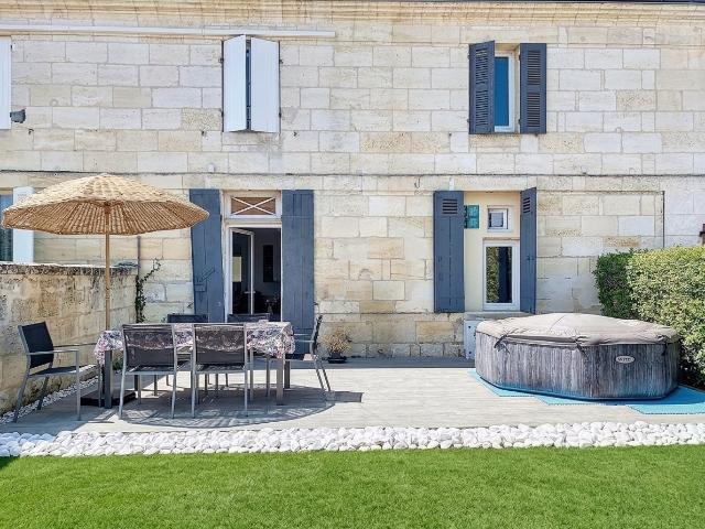 Charmante maison de bourg avec jardin