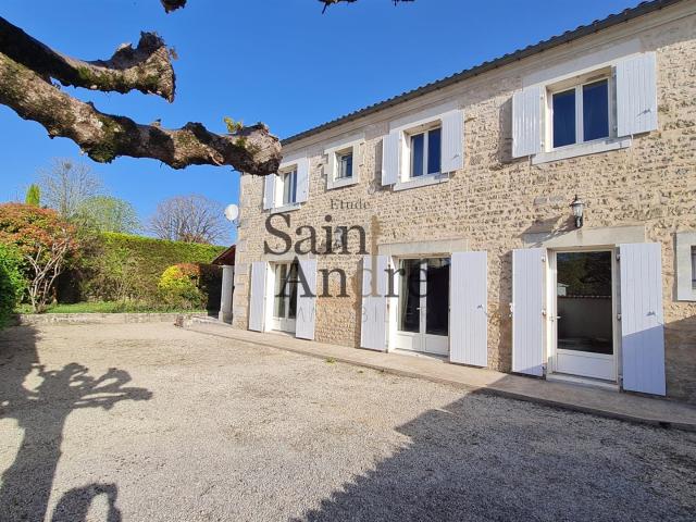 Charmante Maison de bourg Entre Jarnac & Angoulême 180m² Hiersac