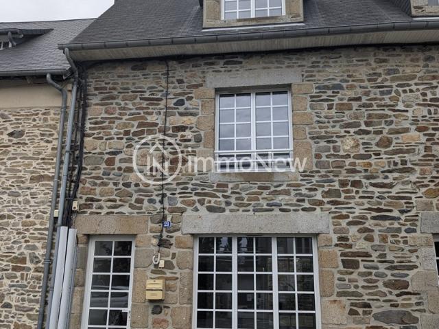 Charmante Maison de Bourg Rénovée à Saint Jean le Thomas