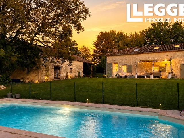 Charmante maison de campagne de 3 chambres avec piscine, grange et terrain de 8 000 m² près de Castillonnés