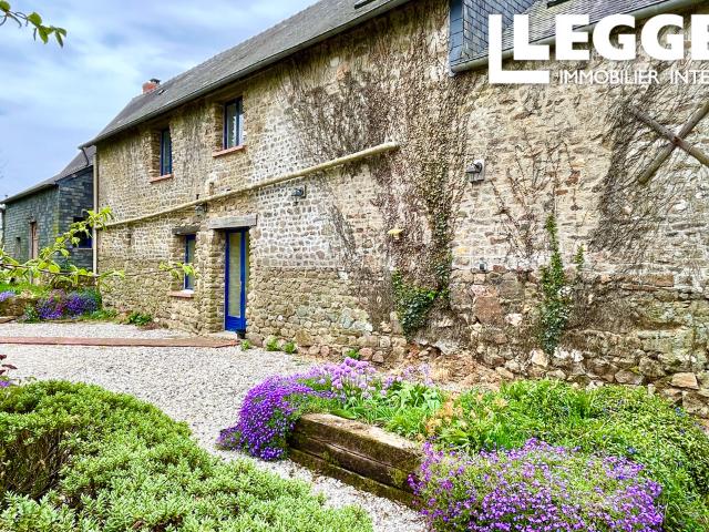 Charmante maison de campagne de 4 chambres située dans 1,5 acres de pâturage au cœur de la Normandie