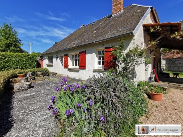 Charmante maison de campagne en pierre avec jolie vue 152m² Saint Maurice près Pionsat