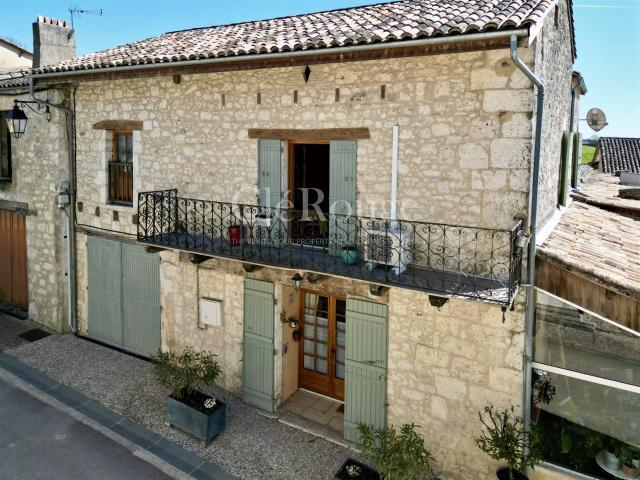 Charmante maison de campagne proche d’Issigeac avec beaux vo. 331m² Issigeac