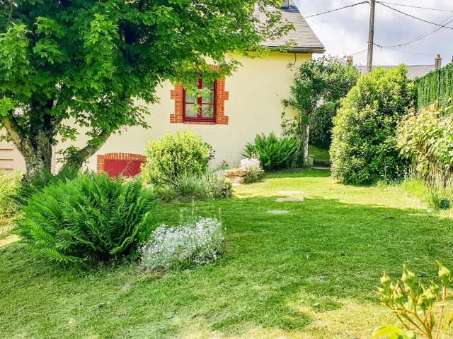 Charmante maison de campagne rénovée à vendre au pied du Haut Folin