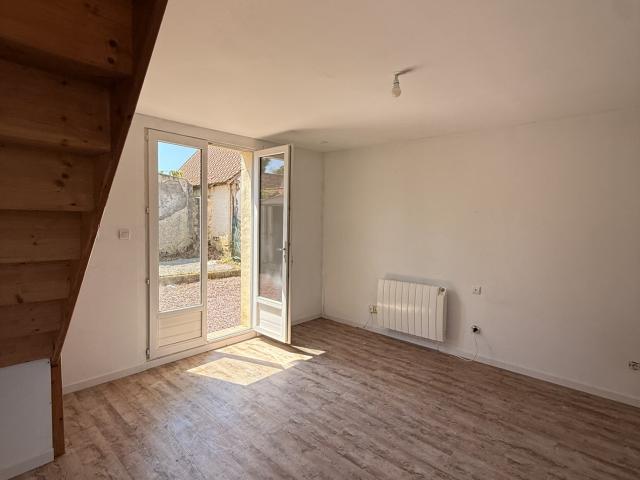 CHARMANTE MAISON DE CAMPAGNE