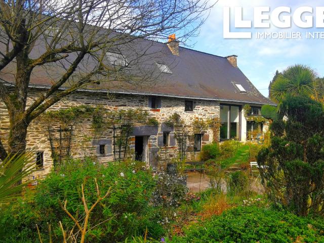 Charmante maison de campagne, 2/3 ch, en hameau, très beau jardin, potentiel revenu