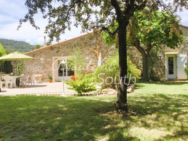 CHARMANTE MAISON DE CARACTERE AVEC JARDIN, SECTEUR PRADES