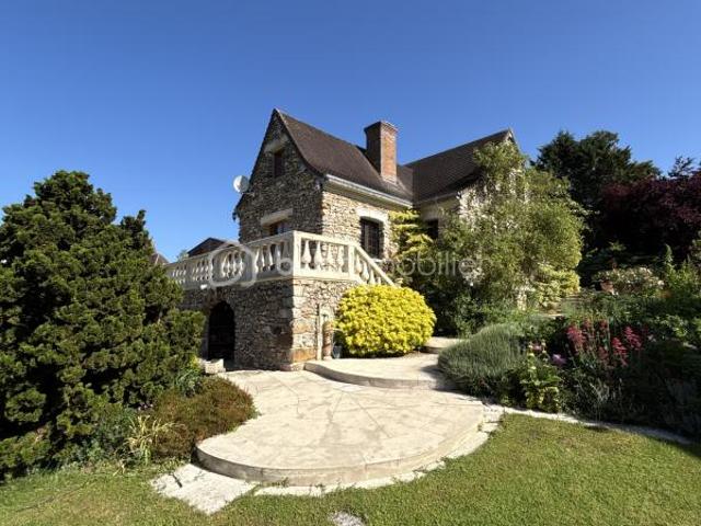 Charmante maison de caractère située a Talus Saint Prix