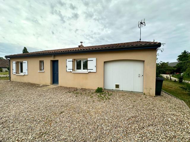 Charmante maison de plain pied au coeur de Tercé
