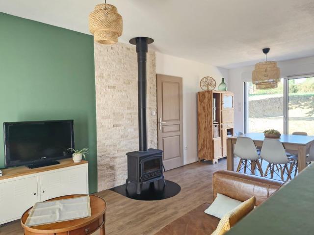 Charmante maison de plain pied entièrement rénovée 33790 P. 72m² Pellegrue