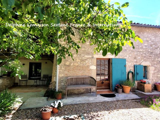 Charmante maison de style cottage avec jardin, proche de Duras