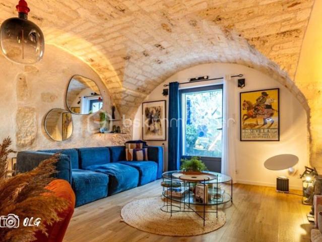 Maison de charme en pierre – 94 m² – 3 chambres – Terrasse au calme – DPE B