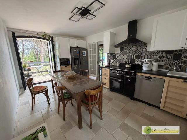 Charmante maison de village à Bouëx, 3 chambres, 110 m²