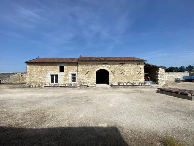 Charmante maison de village à Glénouze