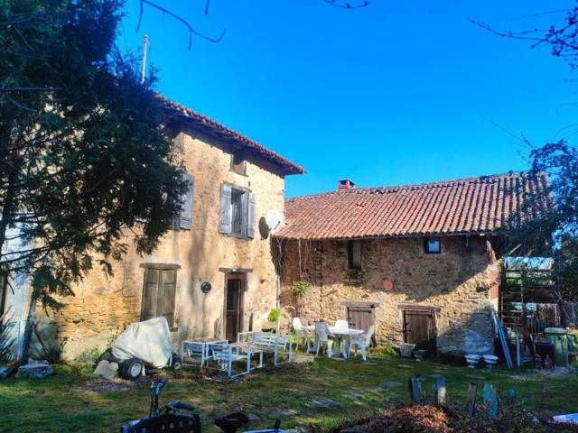 Charmante maison de village à Oradour sur Vayres