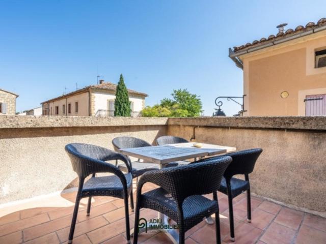 Charmante maison de village avec terrasse située à 5 minutes d'Uzès