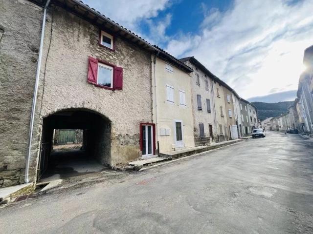 Charmante maison de village avec jardin toute rénovée
