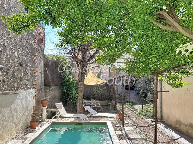 Charmante maison de village avec piscine et garage à Ille su. 191m² Ille sur Têt