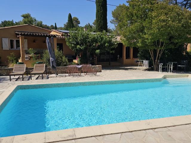Charmante maison de village avec piscine – Un rêve provençal. 168m² Draguignan