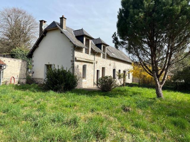 Charmante maison de village de 127 m² à La Jonchère Saint Mauri
