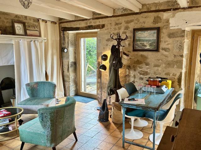 Charmante maison de village en pierres