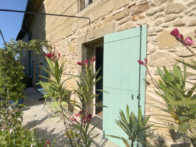 Charmante maison de village en pierres avec terrasse