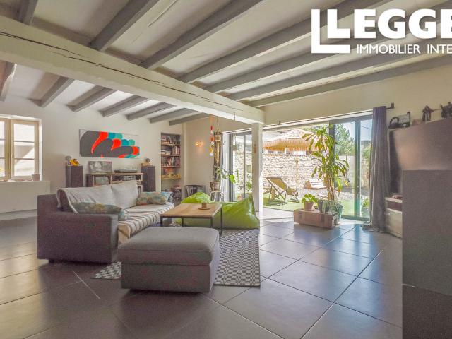 Charmante maison de village en pierres rénovée avec 4 chambres et un jardin