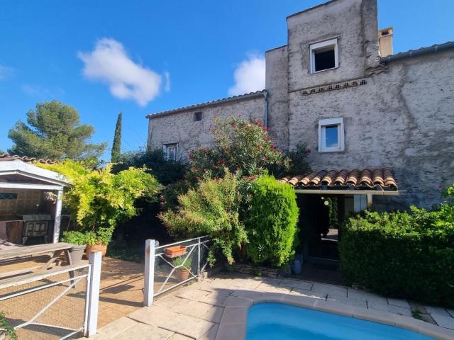 Charmante Maison de Village Historique avec Jardin, Piscine. 160m² Carcassonne
